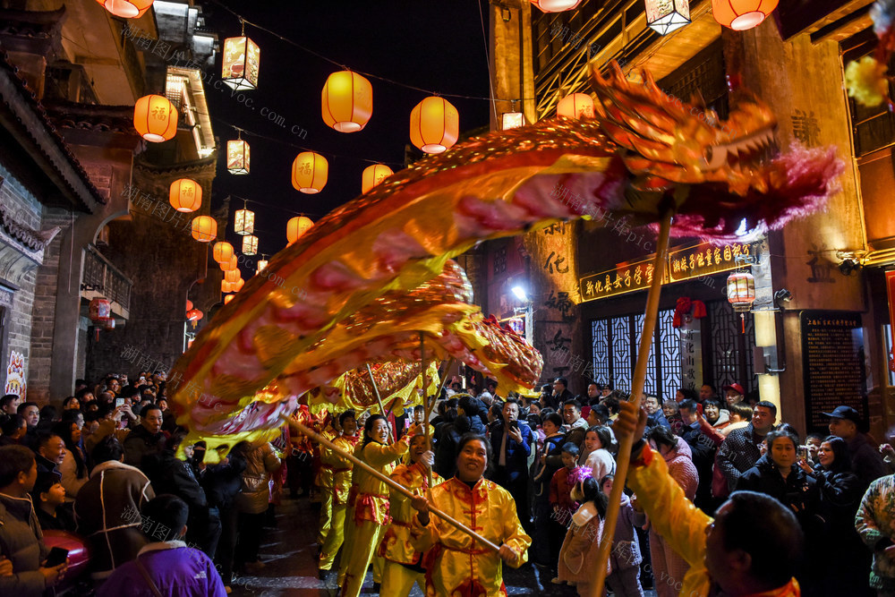 元宵节     舞龙