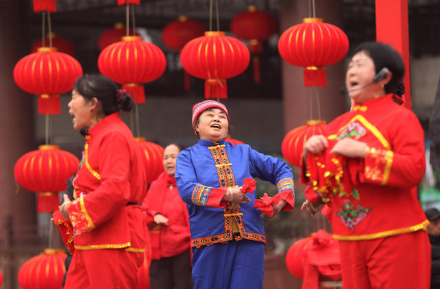 张家界
元宵 表演
