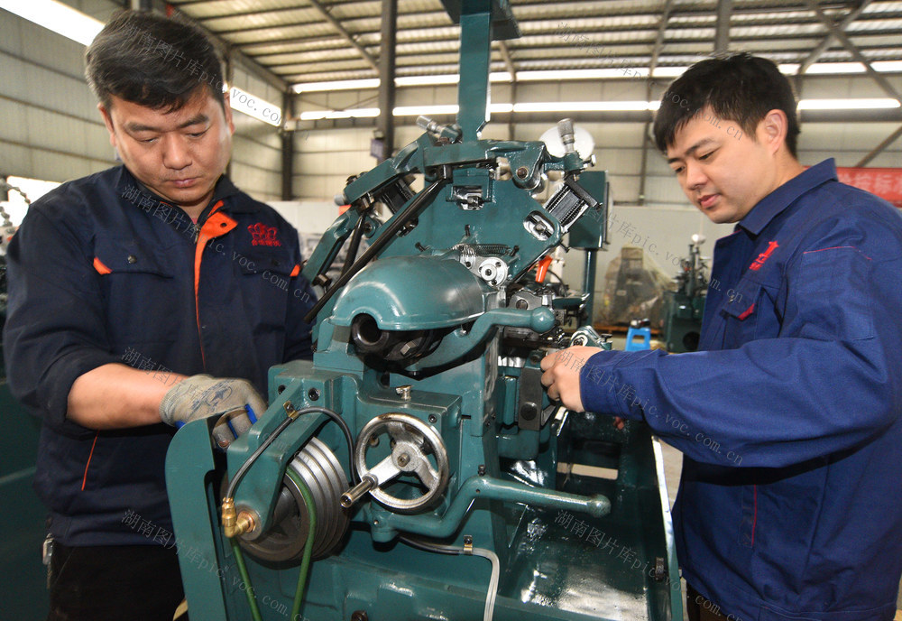 嘉禾：赶订单，生产忙