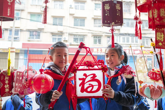 开学 非遗拓印 非遗漆绘 手工灯笼 丰富多彩