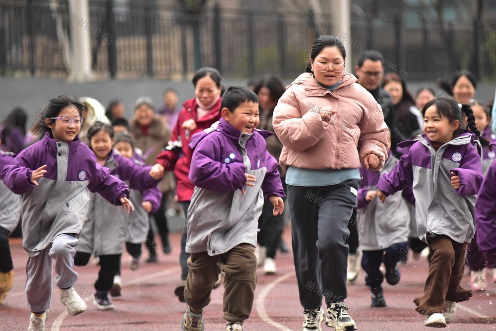 开学第一课  亲子运动  体育 健康成长