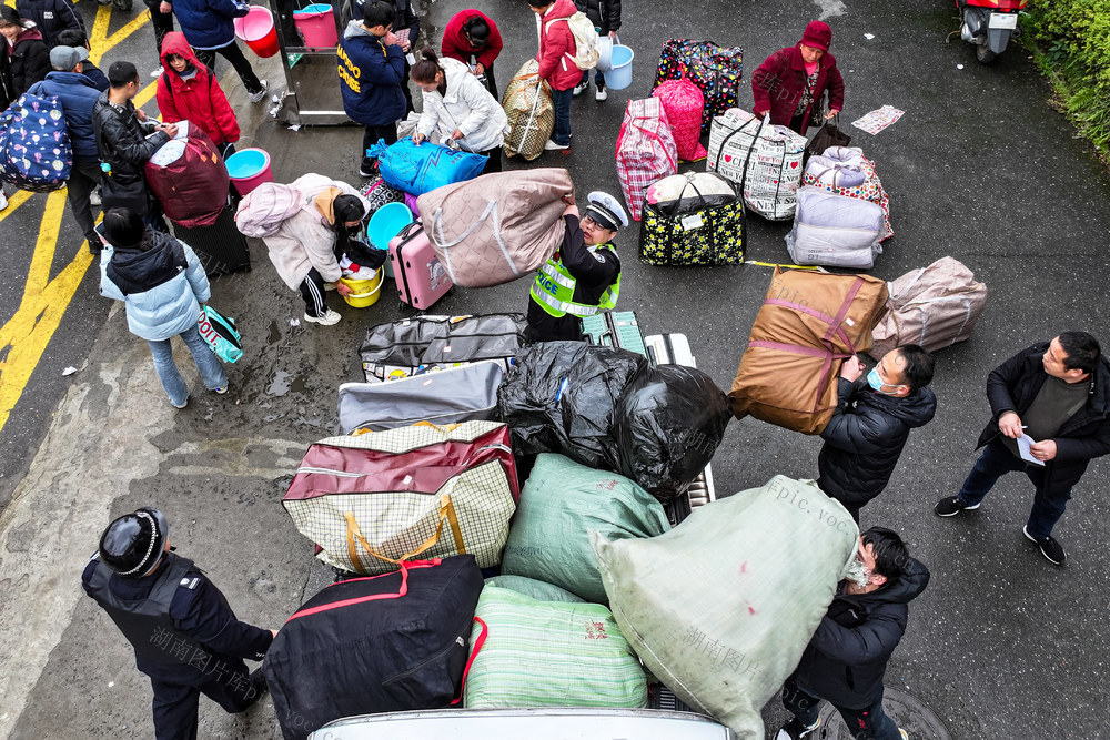 护学岗 交警 护学 开学 开学季 学校 学生