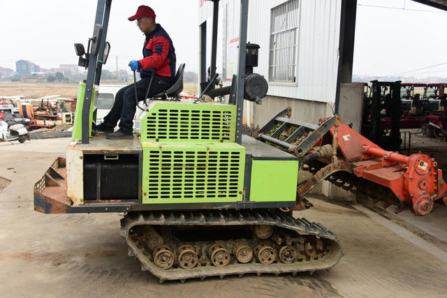 春耕生产  机械化  农机服务  农机维修  旋耕机