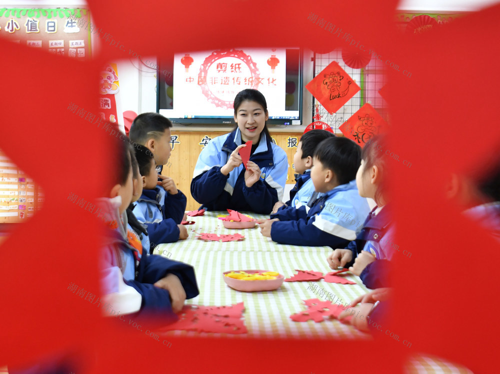 开学第一课 非遗 剪纸 版画 舞龙