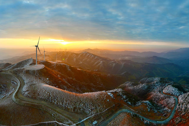 雾凇 云海 冰雪 日出 高山 风力发电