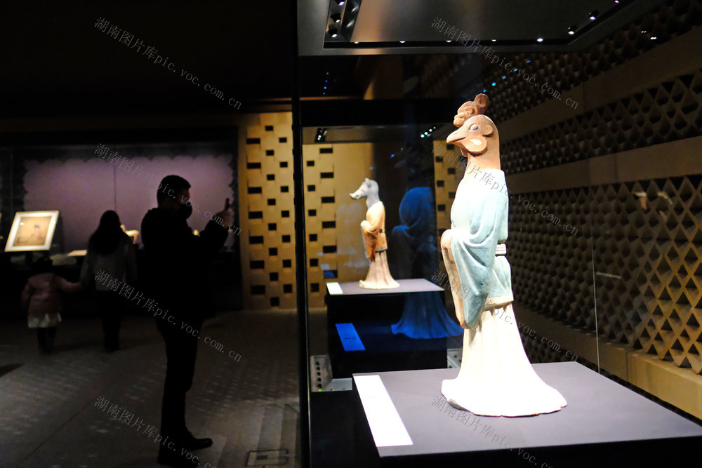 聚宝之盆，新疆文物珍品展