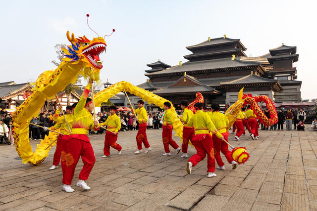 古镇、旅游、网红、年味