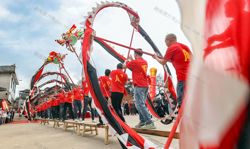 临武县--板凳龙舞庆习俗