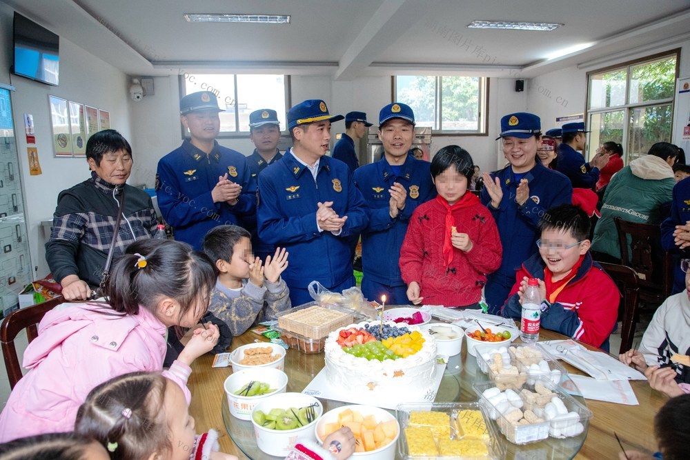 雷锋 生日 消防