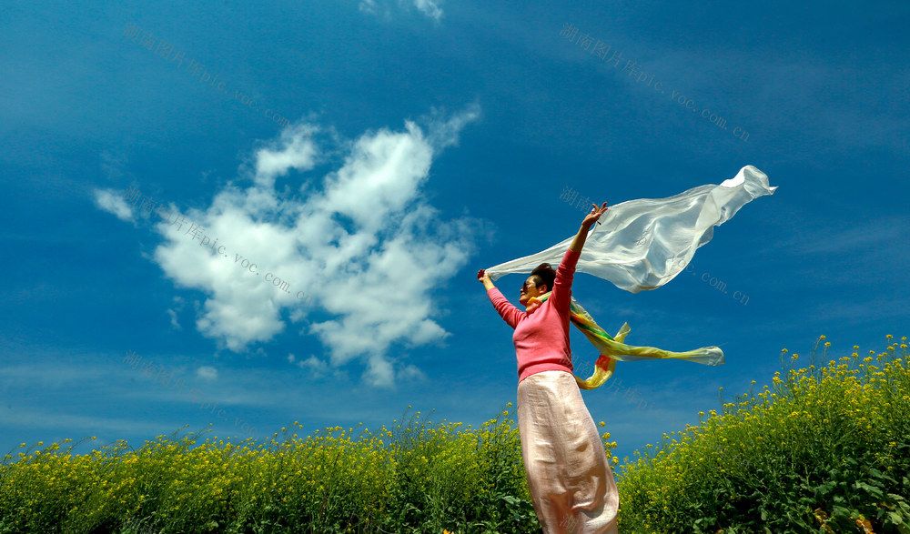 3月1日  龙抬头  周末  郴州市 
 城东新区  苏仙区  郴州长卷 
   欢乐世界  油菜花 
