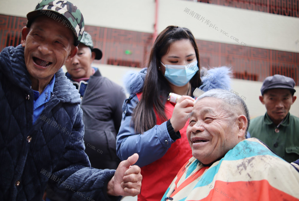 爱心 义剪  志愿 服务 学雷锋  养老基地 