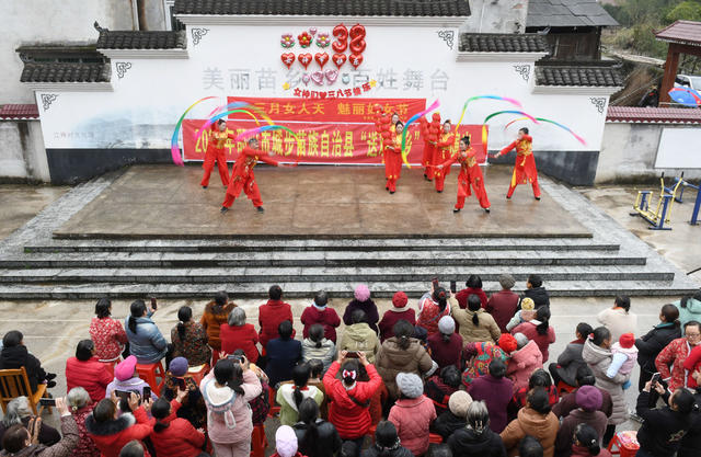 三八节   文化演出  知识抢答 
