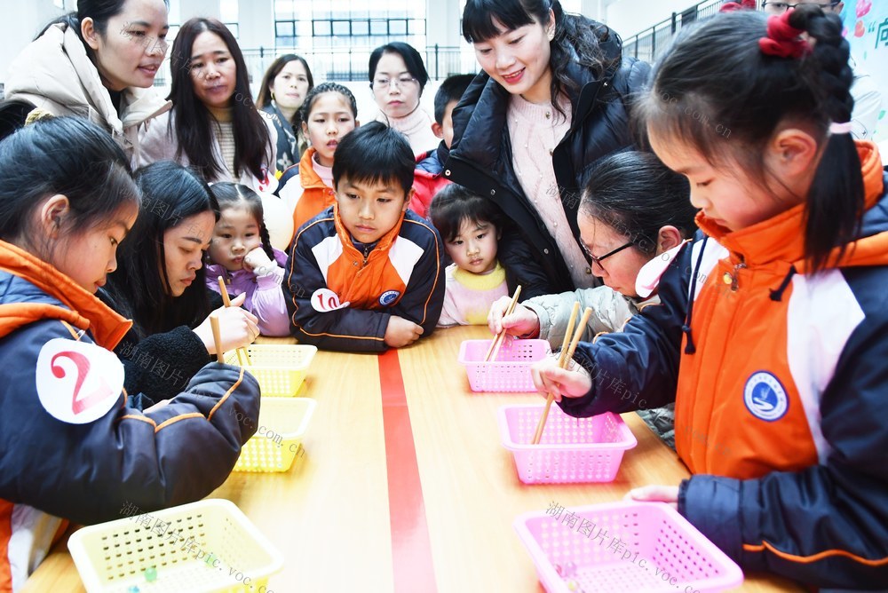  多彩活动欢度“三八”国际劳动妇女节