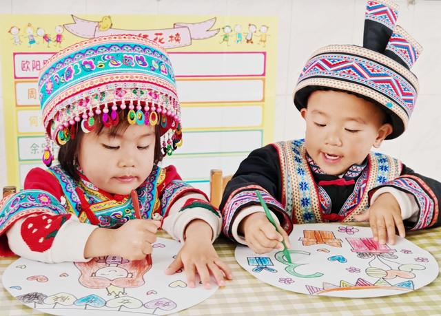  多彩活动迎“三八”国际妇女节