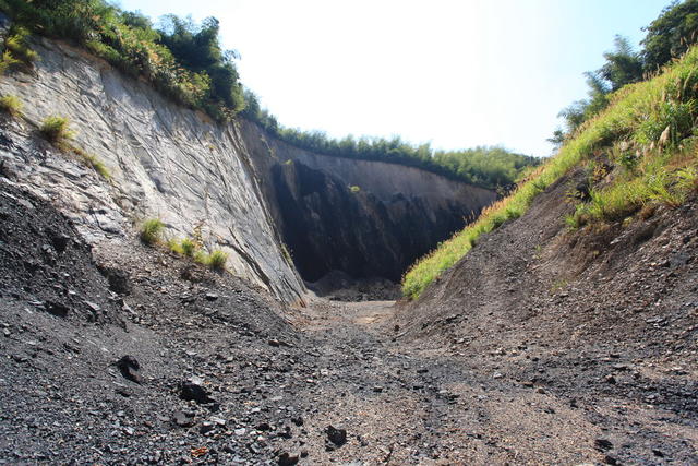 石煤矿 煤矿 露天开采 环境污染 生态环境 生态治理 