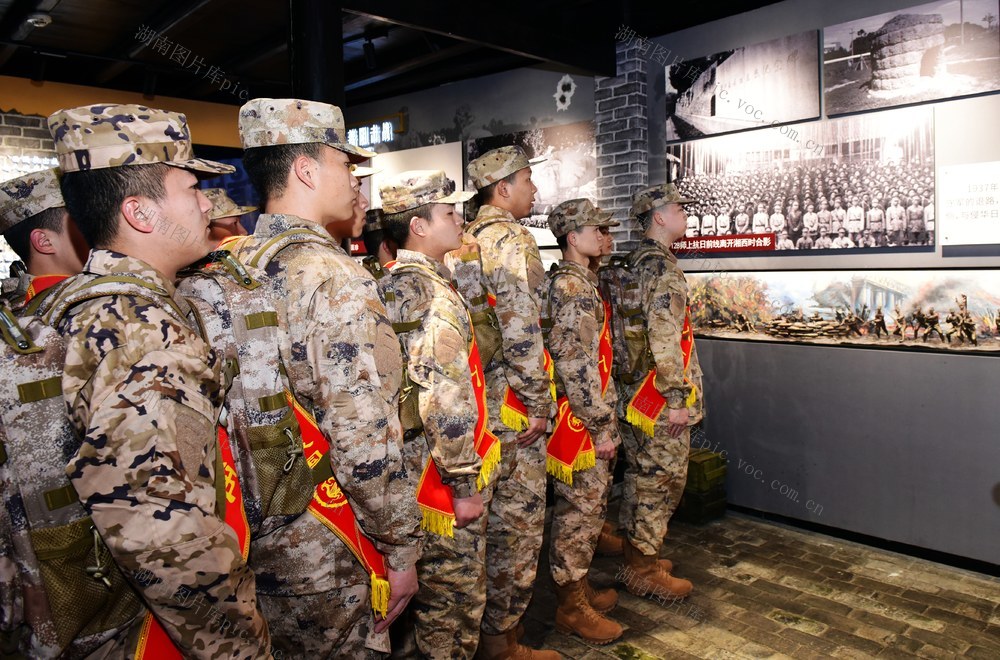 新兵 汲取  英雄 参观  故居  爱国