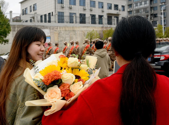 嘉禾：欢送新兵入伍