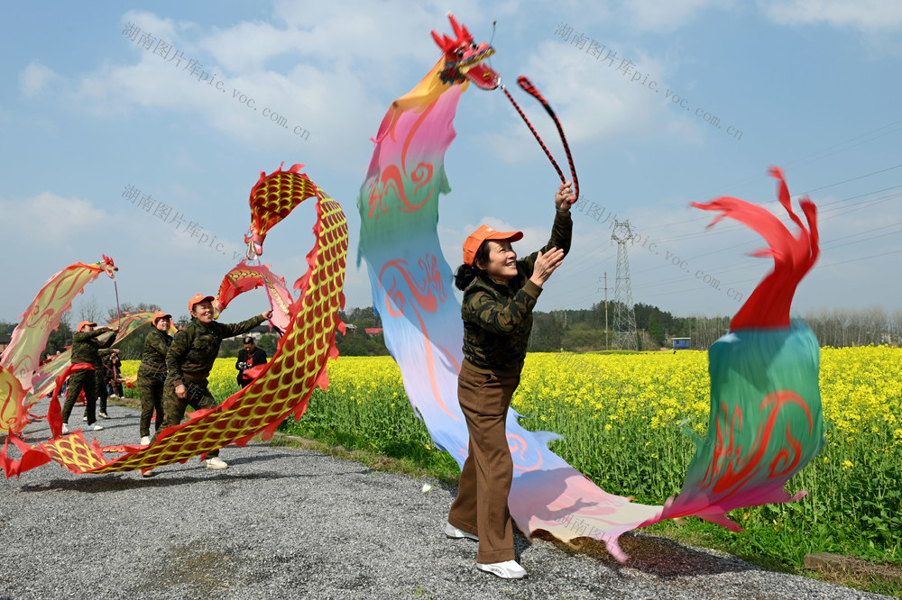 舞龙 彩带龙 健身 锻炼 体育 健康 生活 全民健身 运动 农村 农民