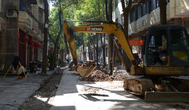 下水道  排泄  管道  改造忙