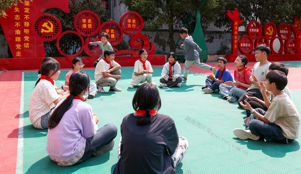 每天两小时 体育活动 通道