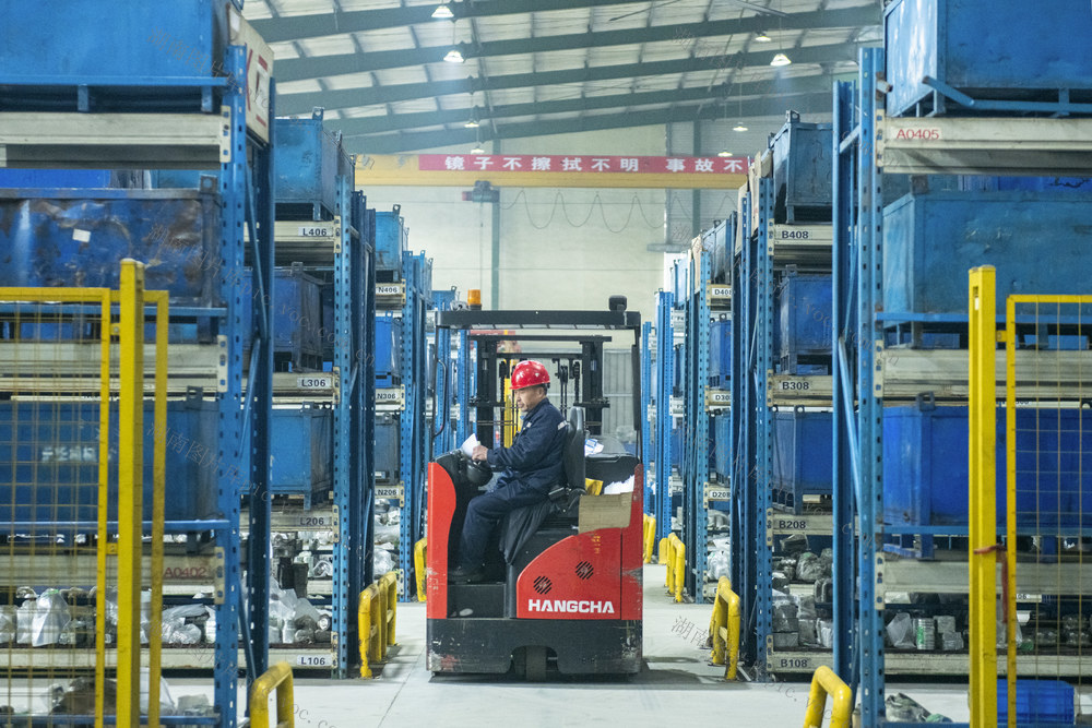 娄底 首季 “开门红” 工人 赶订单