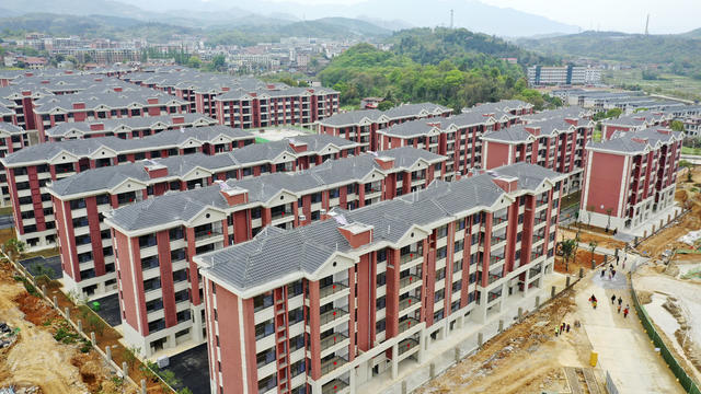  灾后重建 安置点交房 领取新房钥匙 受灾群众 开启新生活