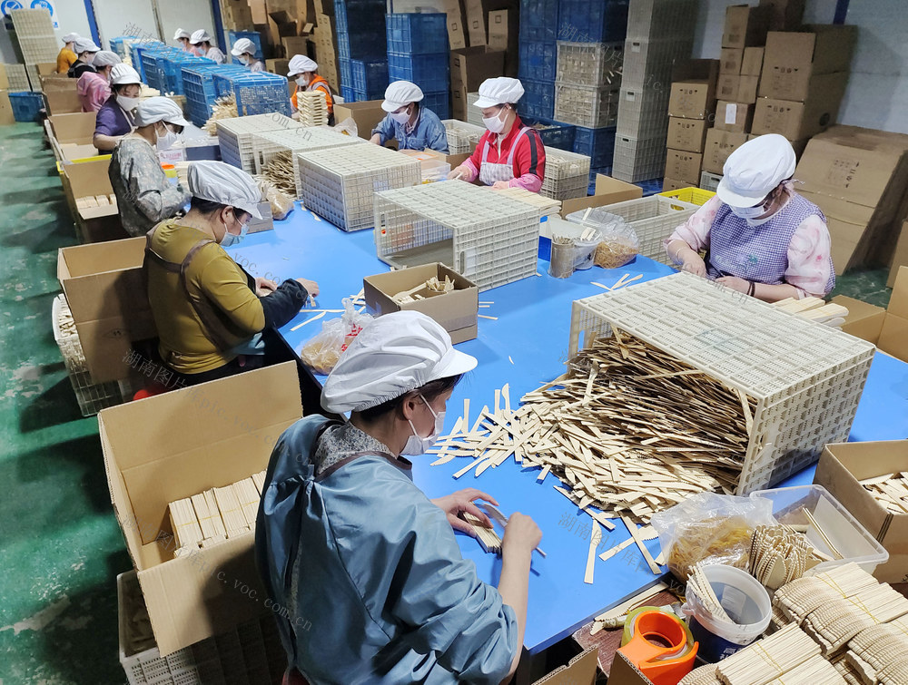 重点 人群 就业 竹制 餐具 生产 女工