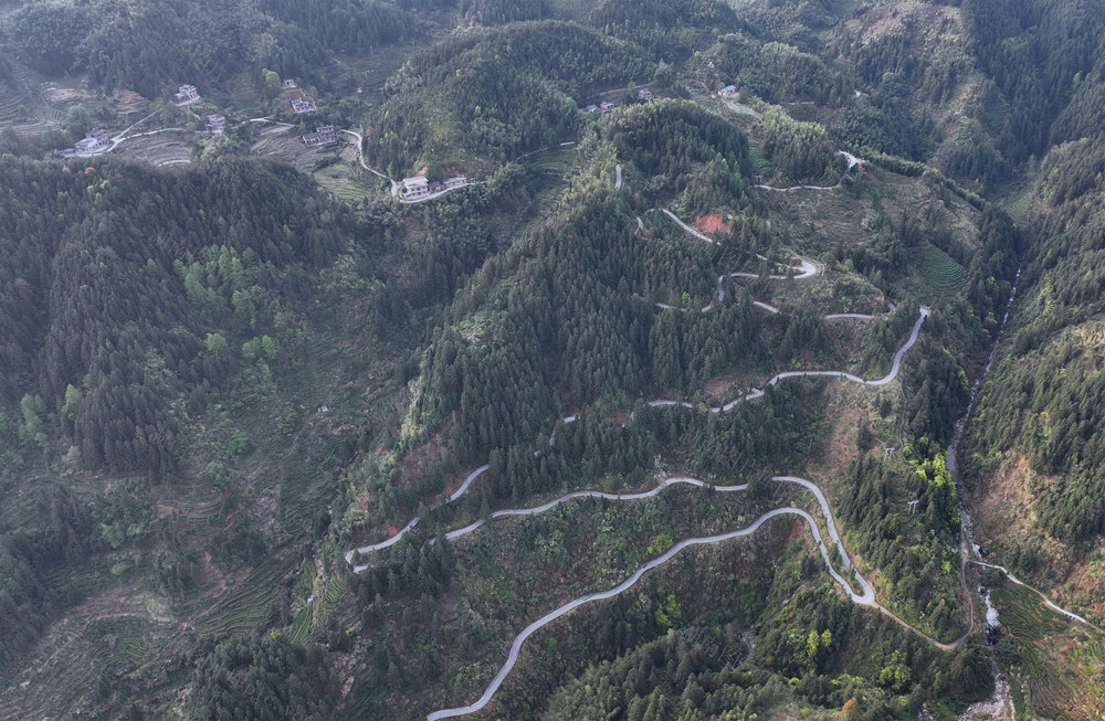 湖南桂东 四好农村公路 村民  小康