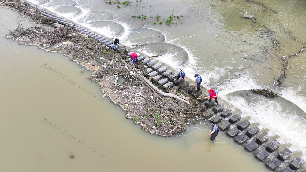 清理 河道 垃圾