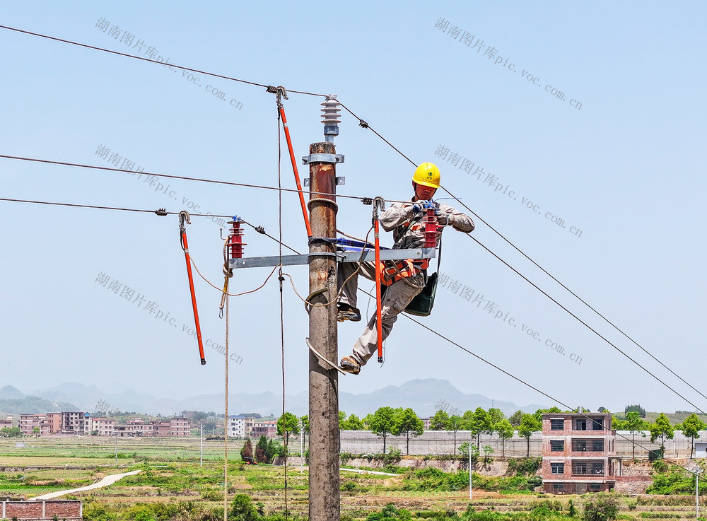 电力  检修 春耕  供电