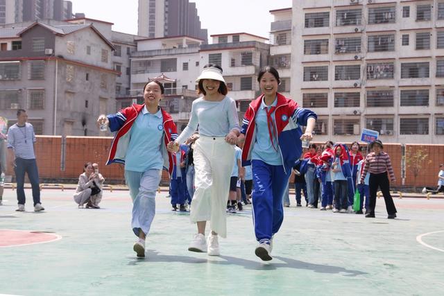 课间活动 亲子活动 趣味游戏 学生运动会 孩子天真的笑 