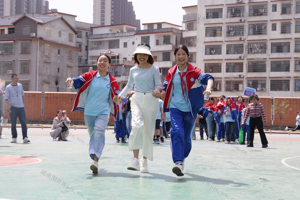 课间活动 亲子活动 趣味游戏 学生运动会 孩子天真的笑 