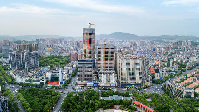 项目建设 高楼 城市 