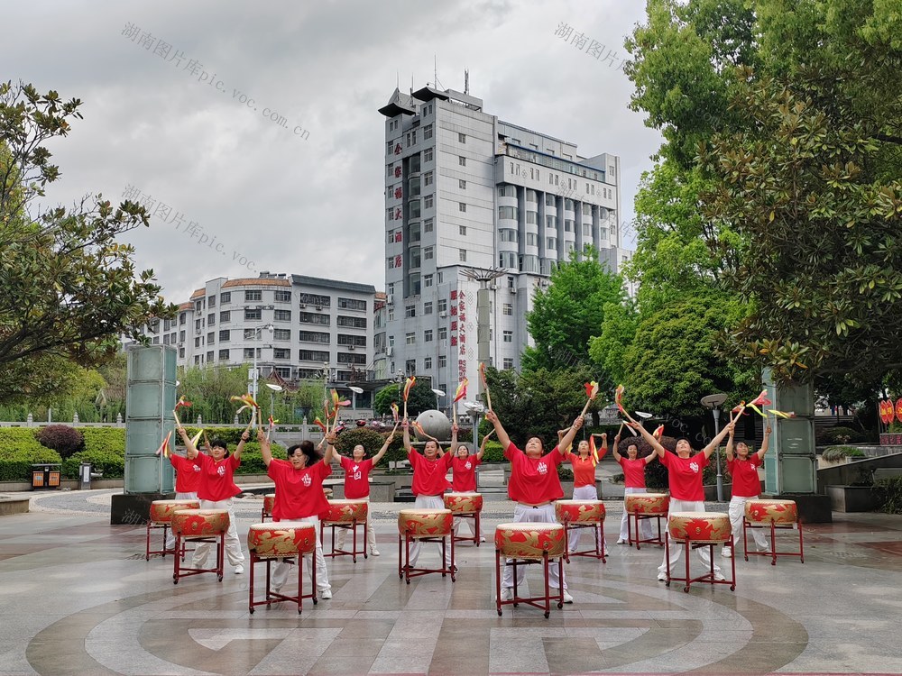“夕阳红” 义演 威风大鼓  乡村振兴 志愿者