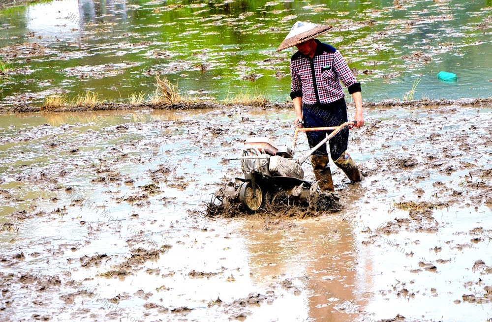 小型  机子 忙碌