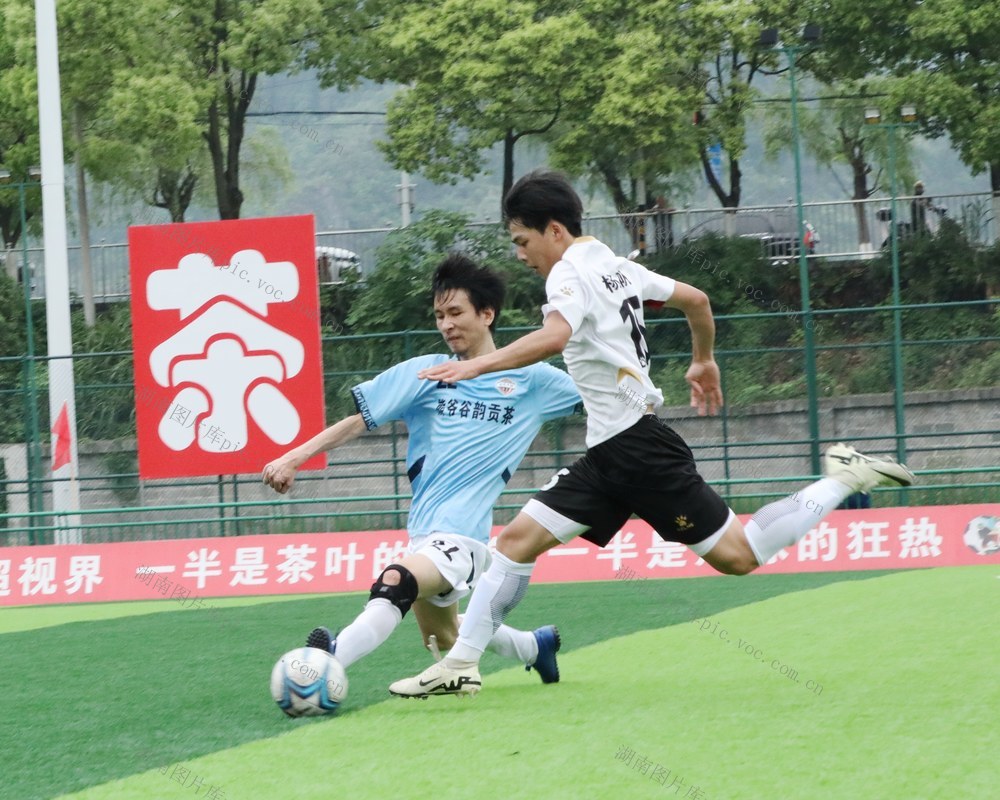 乡村足球     比赛正酣