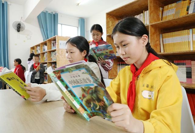   世界读书日    书香满校园