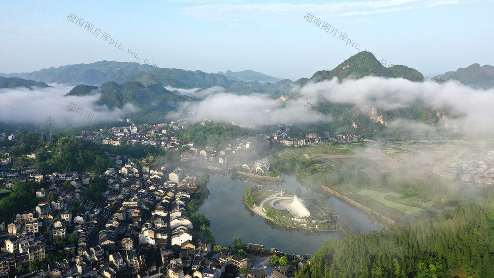 经济　旅游　边城　风景　古镇
