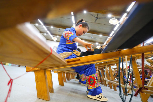 订单  土家织锦  非遗  旅游 