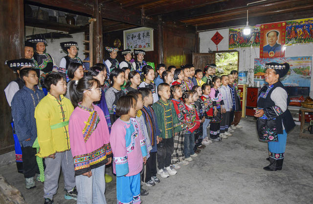 苗歌 歌手 传承人 少年 传承    演唱  喜庆 五一
