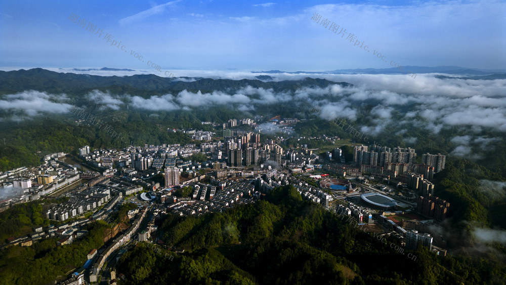 通道 县城 清晨 薄雾 飘绕 美景
