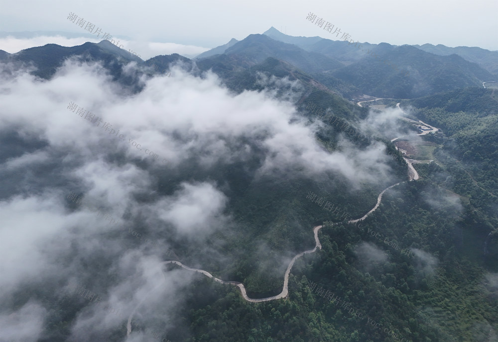 山路  弯弯  乡村  公路  交通  旅游