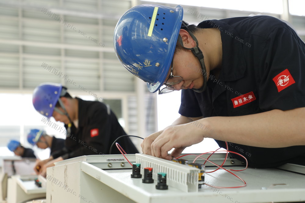 湖南新田：技能竞赛迎“五一”