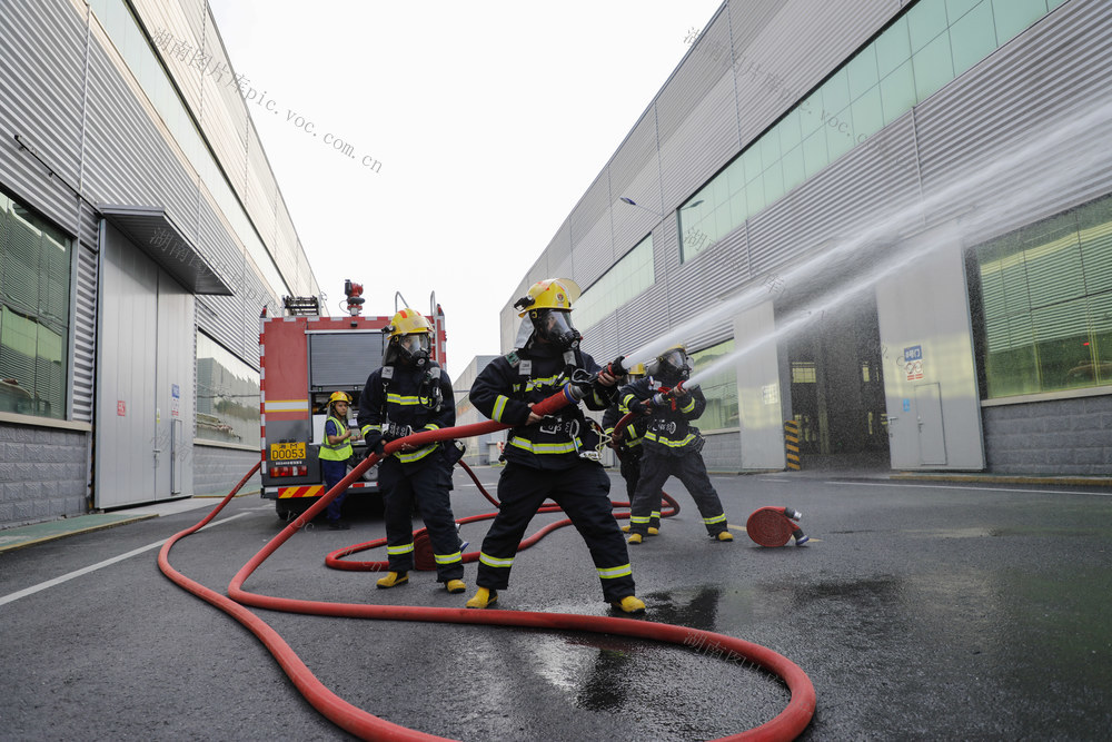湖南新田：消防应急演练 筑牢企业“安全网”