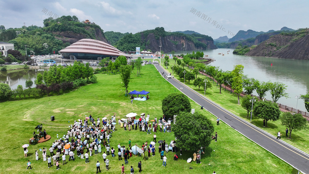 湖南  郴州  苏仙区    五一黄金周 
   客流  小高峰   飞天山   高椅岭 