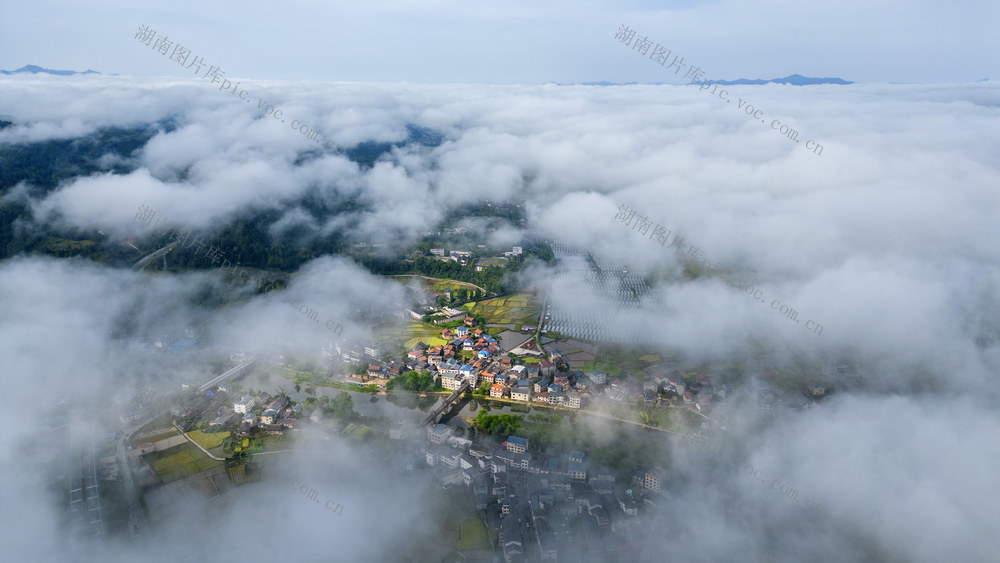 通道 万佛山 临口 云层 美景 