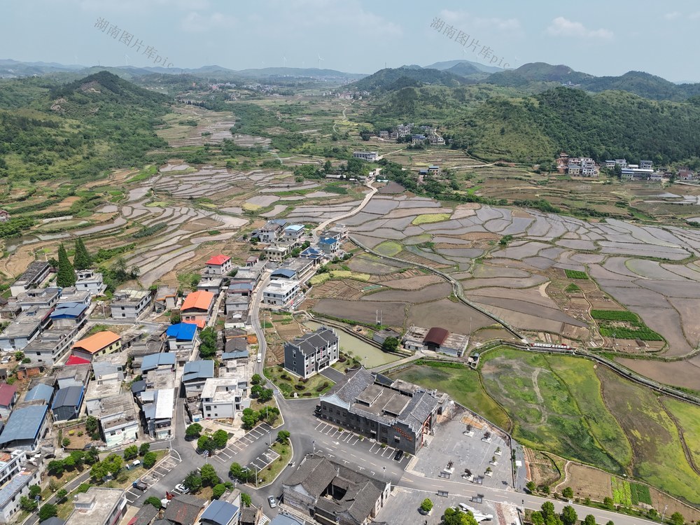农村公路 交通建设 交通出行  乡村振兴
