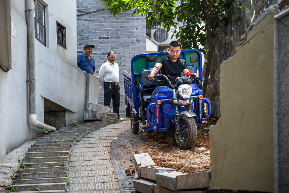 劳动节，小区改造