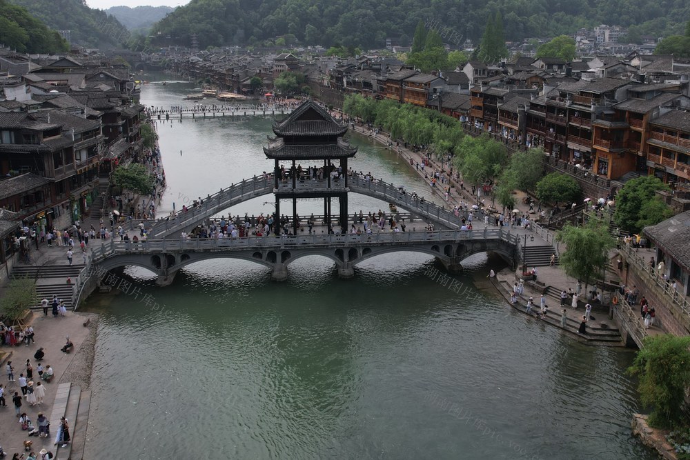 古城   湘西   凤凰 沱江  游客  旅游  五一  假期   