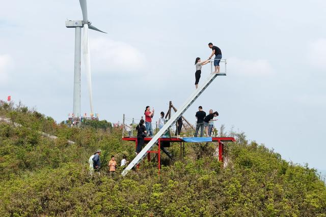 旅游、五一节、游客、假期、高山